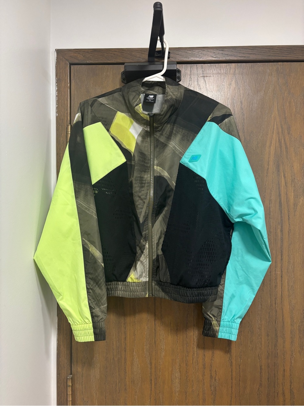 Rare New Balance women’s Colorblock Windbreaker Jacket - Teal & Neon Yellow